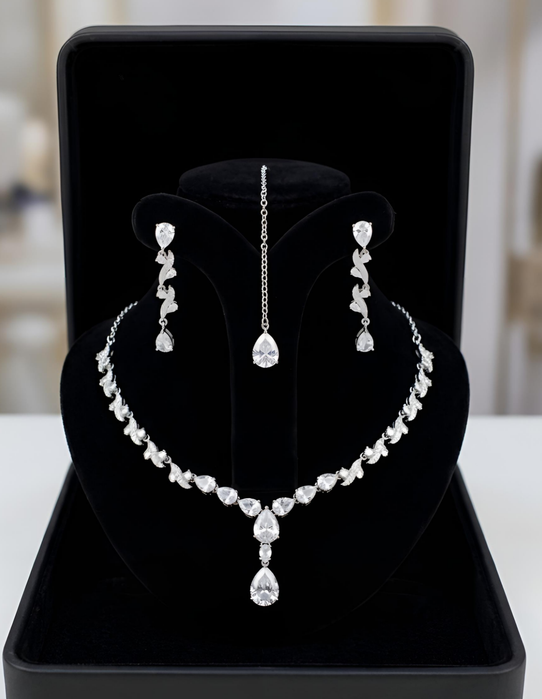 Velmira Luxe Majestic Set