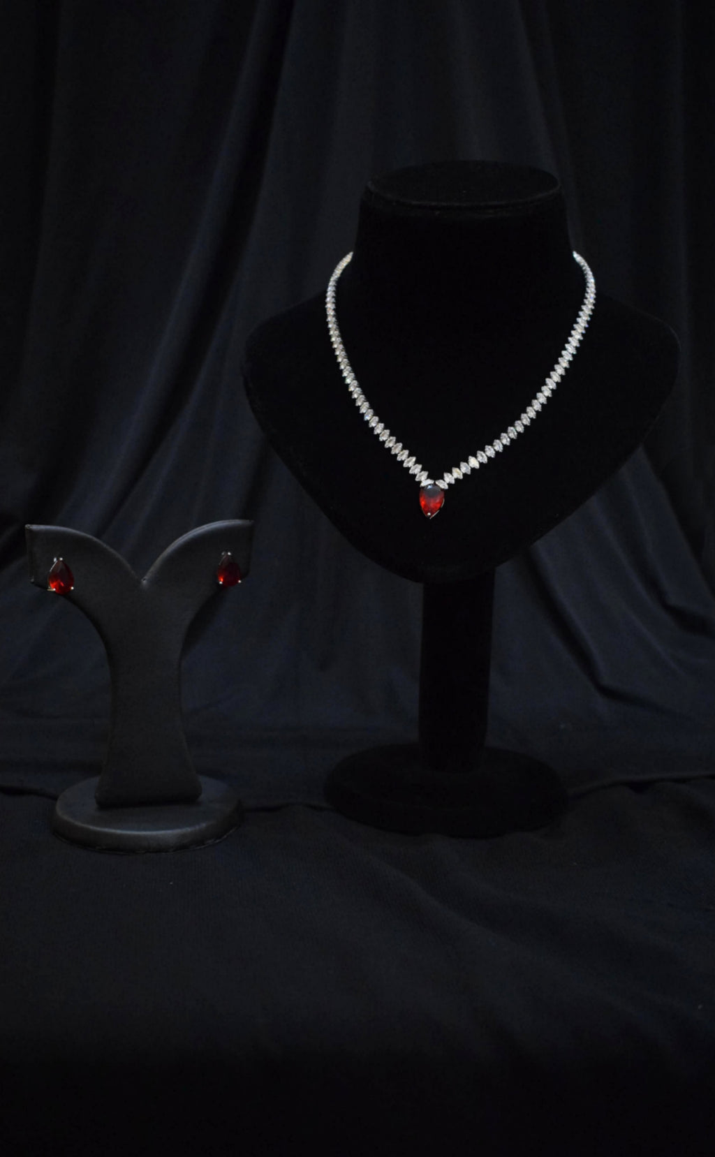 Tear drop Red AURA set