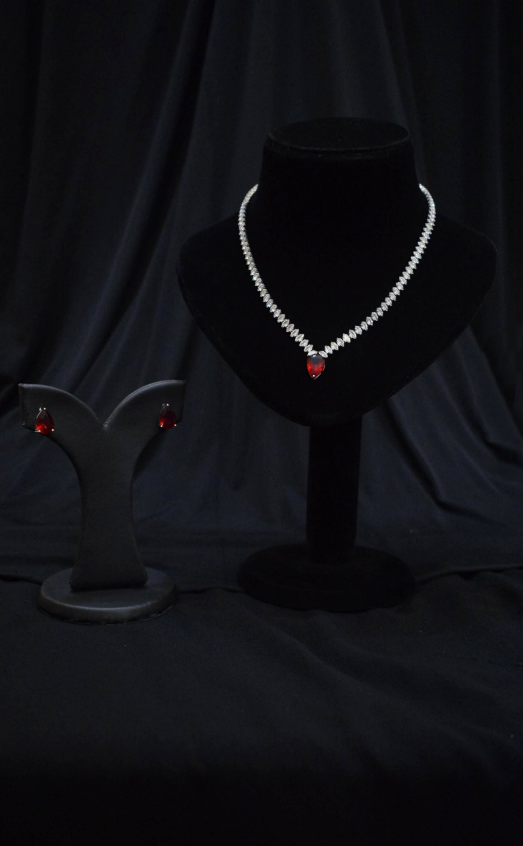 Tear drop Red AURA set