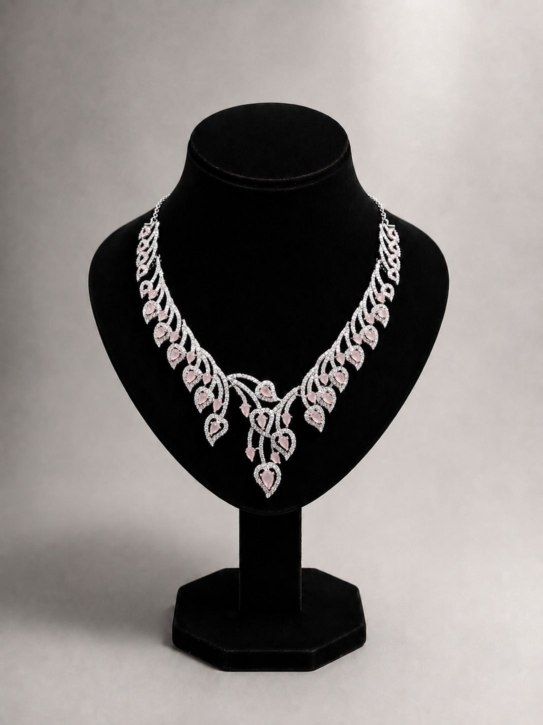 Maleekah Veloura Luxe Set