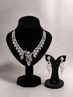 Maleekah Veloura Luxe Set