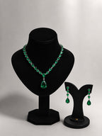 Emerald Teardrop Charm-One Carat AURA set